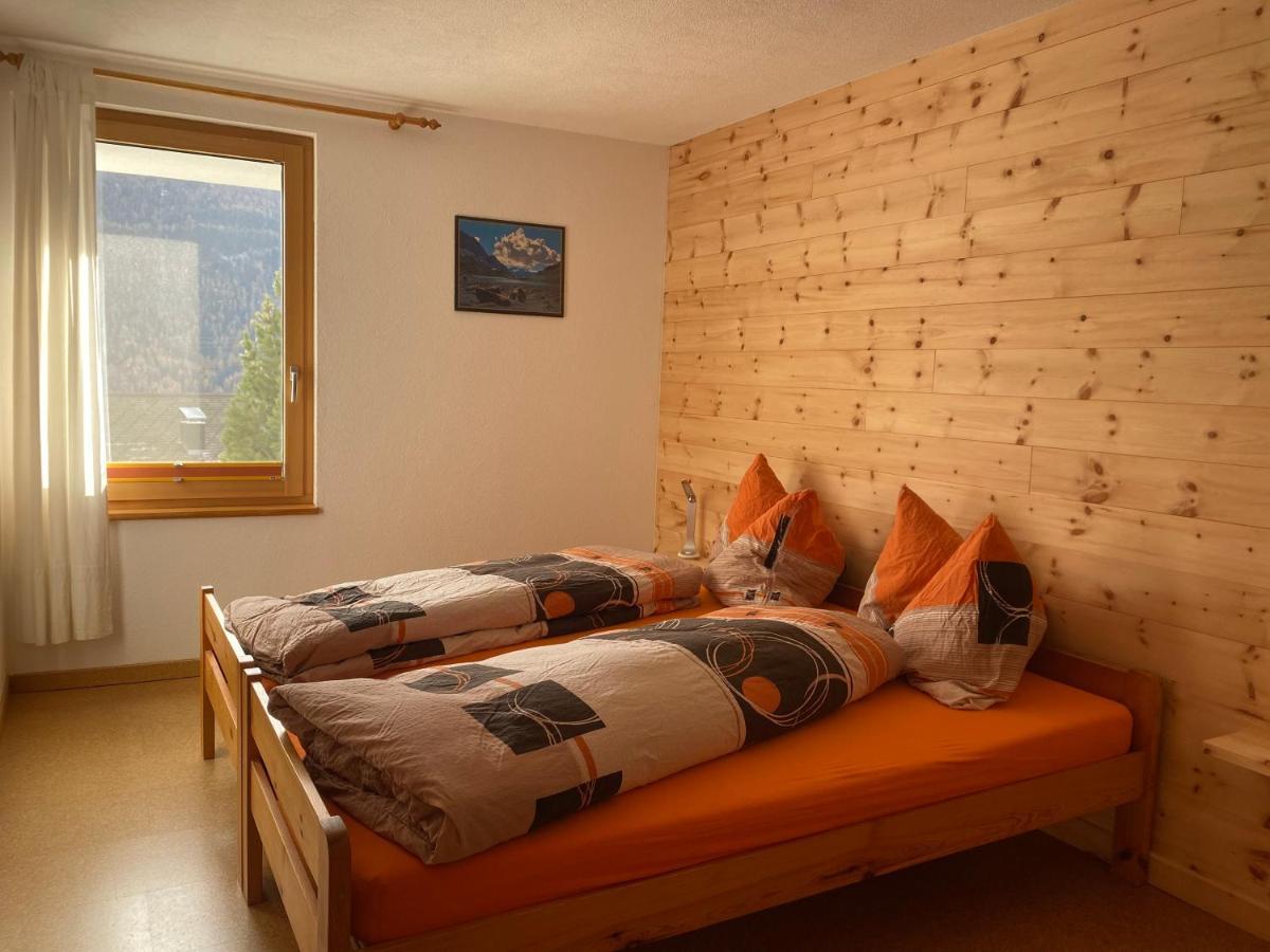 Ferienwohnung In Tschlin Mit Panoramablick מראה חיצוני תמונה