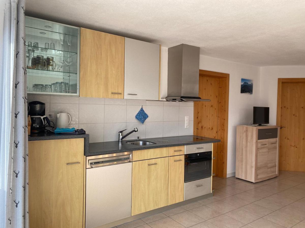 Ferienwohnung In Tschlin Mit Panoramablick מראה חיצוני תמונה