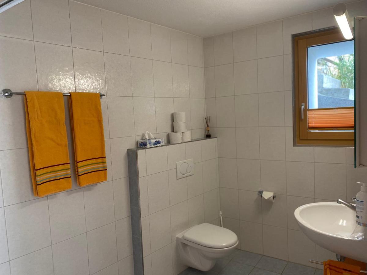 Ferienwohnung In Tschlin Mit Panoramablick מראה חיצוני תמונה